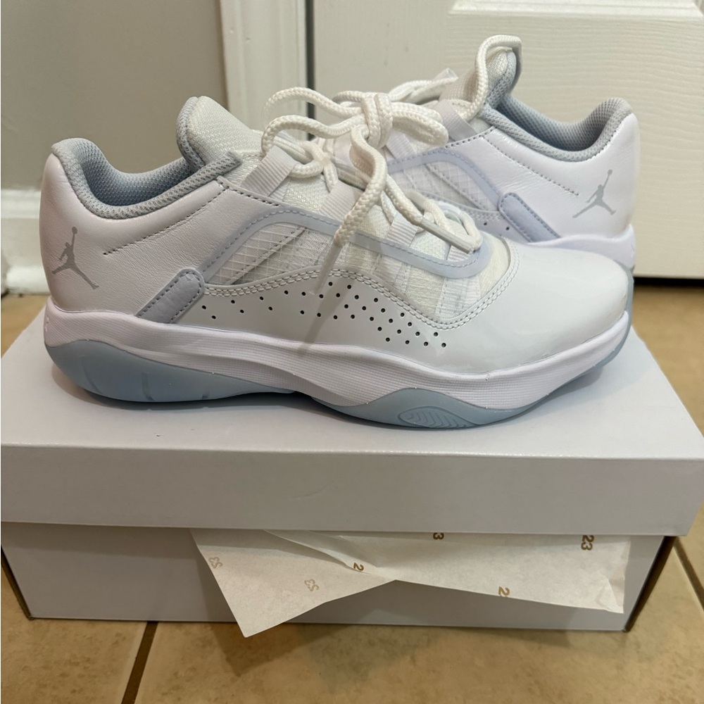 Air Jordan 11 comft low